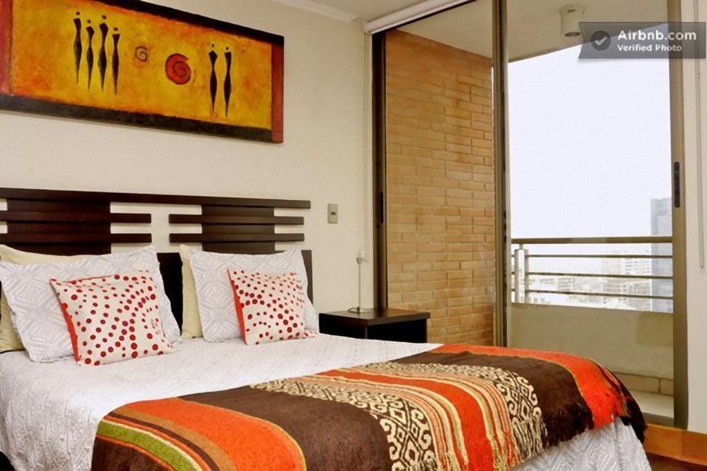 Exmonarca By Design Apartment Santiago Bilik gambar